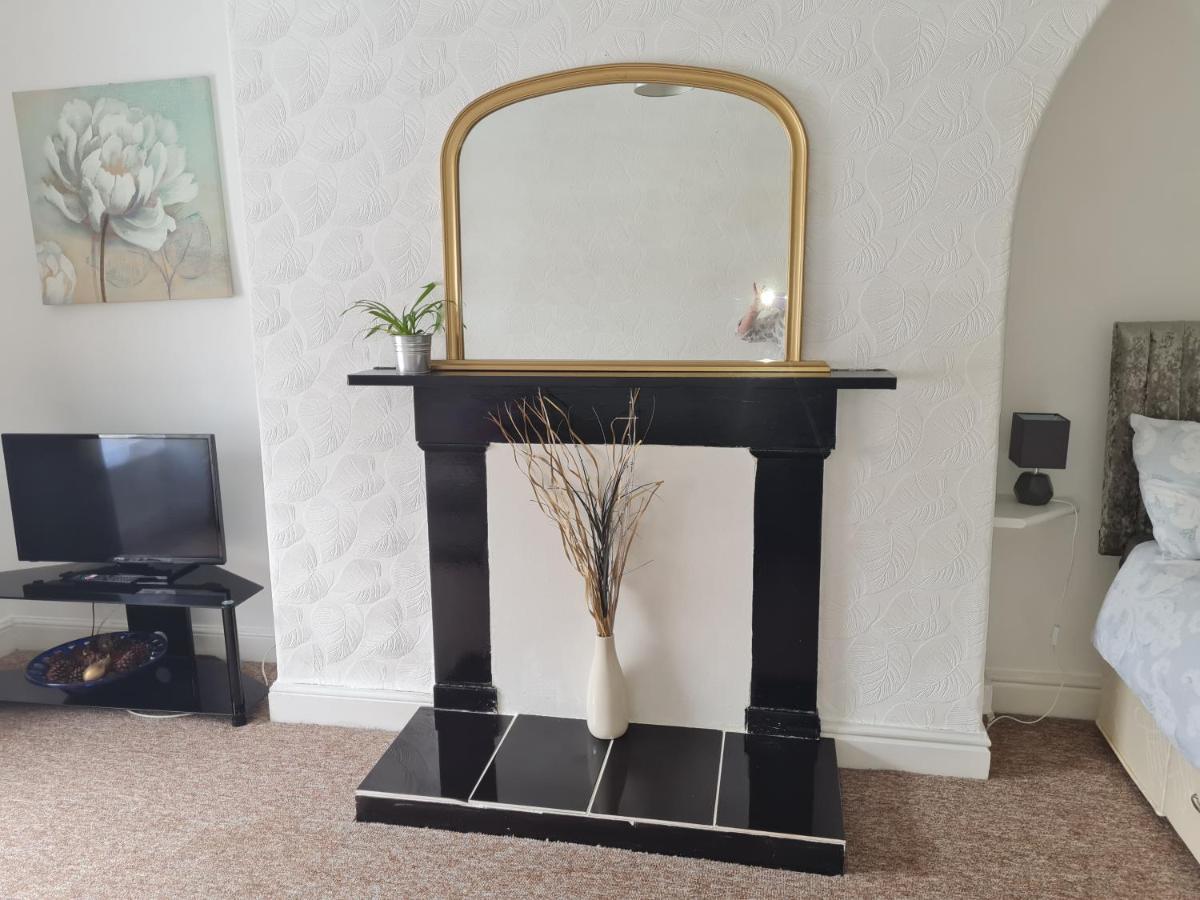 17 Bridge St, 3 Bedroom Flat Aberystwyth Buitenkant foto